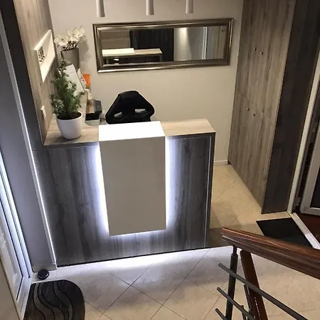 Center Panzio Bed & Breakfast *